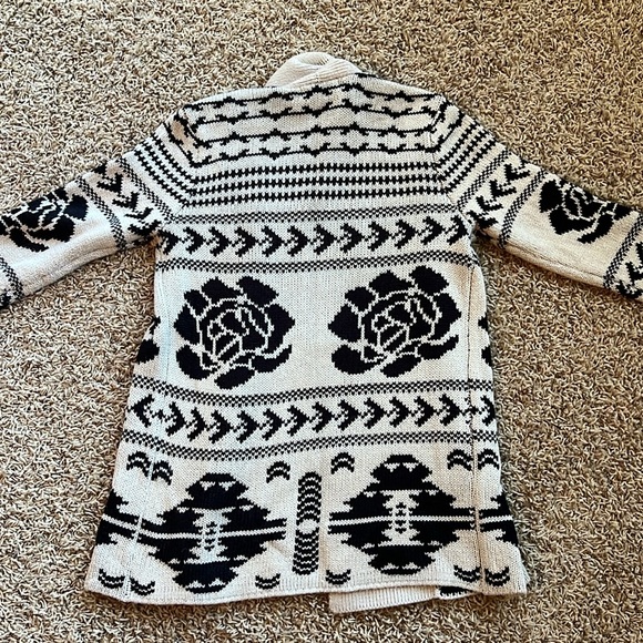 BB Dakota Shaffer Rose Intarsia Cardigan - Picture 3 of 5